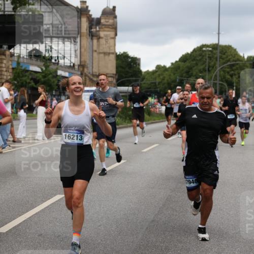 29.06.2025 - hella hamburg halbmarathon Yannick Fuchs http://msf.ph/oto/8278727 29.06.2025 10:49:34 20KM 1120, 1143, 1179, 1193, 1834, 2612, 3037, 3058, 3668, 4249, 4897, 5643, 5672, 6569, 6591, 6924, 7147, 7221, 7594, 7976, 8255, 8573, 8691, 9361, 9562, 10582, 11039, 11231, 12248, 12544, 12545, 13234, 13236, 13470, 14365, 15184, 15300, 15484, 15584, 15818, 15884, 16108, 16176, 16213, 16334, 16401, 16521, 16609, 16786, 17133, 17259, 17603, 17615, 17640, 17642, 17734, 17940, 18064, 18290, 18741, 18746, 18835, 19047, 19120 meine-sportfotos.de