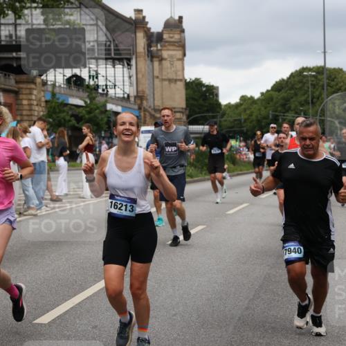 29.06.2025 - hella hamburg halbmarathon Yannick Fuchs http://msf.ph/oto/8278773 29.06.2025 10:49:34 20KM 1120, 1143, 1179, 1193, 1834, 2612, 3037, 3058, 3668, 4249, 4897, 5643, 5672, 6569, 6591, 6924, 7147, 7221, 7594, 7976, 8255, 8573, 8691, 9361, 9562, 10582, 11039, 11231, 12248, 12544, 12545, 13234, 13236, 13470, 14365, 15184, 15300, 15484, 15584, 15818, 15884, 16108, 16176, 16213, 16334, 16401, 16521, 16609, 16786, 17133, 17259, 17603, 17615, 17640, 17642, 17734, 17940, 18064, 18290, 18741, 18746, 18835, 19047, 19120 meine-sportfotos.de