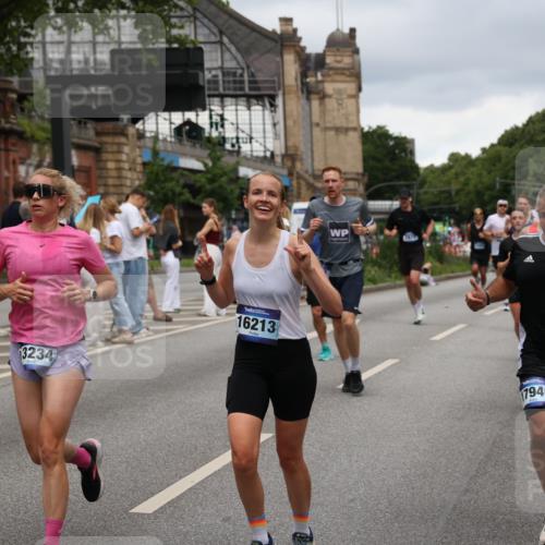 29.06.2025 - hella hamburg halbmarathon Yannick Fuchs http://msf.ph/oto/8278791 29.06.2025 10:49:34 20KM 1120, 1143, 1179, 1193, 1834, 2612, 3037, 3058, 3668, 4249, 4897, 5643, 5672, 6569, 6591, 6924, 7147, 7221, 7594, 7976, 8255, 8573, 8691, 9361, 9562, 10582, 11039, 11231, 12248, 12544, 12545, 13234, 13236, 13470, 14365, 15184, 15300, 15484, 15584, 15818, 15884, 16108, 16176, 16213, 16334, 16401, 16521, 16609, 16786, 17133, 17259, 17603, 17615, 17640, 17642, 17734, 17940, 18064, 18290, 18741, 18746, 18835, 19047, 19120 meine-sportfotos.de