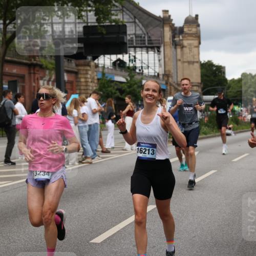 29.06.2025 - hella hamburg halbmarathon Yannick Fuchs http://msf.ph/oto/8278828 29.06.2025 10:49:34 20KM 1120, 1143, 1179, 1193, 1834, 2612, 3037, 3058, 3668, 4249, 4897, 5643, 5672, 6569, 6591, 6924, 7147, 7221, 7594, 7976, 8255, 8573, 8691, 9361, 9562, 10582, 11039, 11231, 12248, 12544, 12545, 13234, 13236, 13470, 14365, 15184, 15300, 15484, 15584, 15818, 15884, 16108, 16176, 16213, 16334, 16401, 16521, 16609, 16786, 17133, 17259, 17603, 17615, 17640, 17642, 17734, 17940, 18064, 18290, 18741, 18746, 18835, 19047, 19120 meine-sportfotos.de