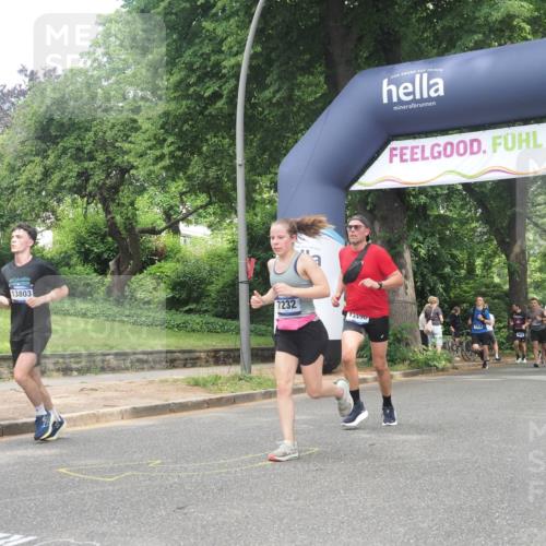 29.06.2025 - hella hamburg halbmarathon KatJ http://msf.ph/oto/8278883 29.06.2025 10:40:33 Zwischen KM18-KM19 1499, 2074, 3999, 6877, 6897, 7232 meine-sportfotos.de