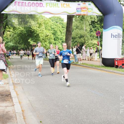 29.06.2025 - hella hamburg halbmarathon MichiJ http://msf.ph/oto/8278897 29.06.2025 10:57:28 Zwischen KM18-KM19 2990, 3691, 5423, 9975, 13788, 14015, 14488, 15307, 15586, 15700, 16134, 16437, 17128, 17472, 18493 meine-sportfotos.de