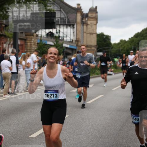 29.06.2025 - hella hamburg halbmarathon Yannick Fuchs http://msf.ph/oto/8278943 29.06.2025 10:49:34 20KM 1120, 1143, 1179, 1193, 1834, 2612, 3037, 3058, 3668, 4249, 4897, 5643, 5672, 6569, 6591, 6924, 7147, 7221, 7594, 7976, 8255, 8573, 8691, 9361, 9562, 10582, 11039, 11231, 12248, 12544, 12545, 13234, 13236, 13470, 14365, 15184, 15300, 15484, 15584, 15818, 15884, 16108, 16176, 16213, 16334, 16401, 16521, 16609, 16786, 17133, 17259, 17603, 17615, 17640, 17642, 17734, 17940, 18064, 18290, 18741, 18746, 18835, 19047, 19120 meine-sportfotos.de