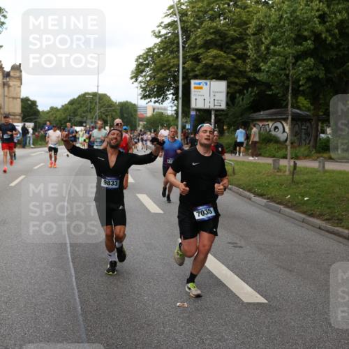 29.06.2025 - hella hamburg halbmarathon Yannick Fuchs http://msf.ph/oto/8278986 29.06.2025 10:37:20 20KM 1353, 1675, 1735, 2653, 4229, 4235, 5011, 5124, 5477, 7035, 7448, 7734, 9364, 9371, 9534, 9833, 10469, 11177, 11907, 12839, 13746, 14226, 14447, 14560, 14813, 15255, 15297, 15301, 15328, 15535, 15851, 16295, 16333, 16677, 17177, 17733, 17911, 18004, 18275, 18304, 18632, 18659, 18680, 18987 meine-sportfotos.de