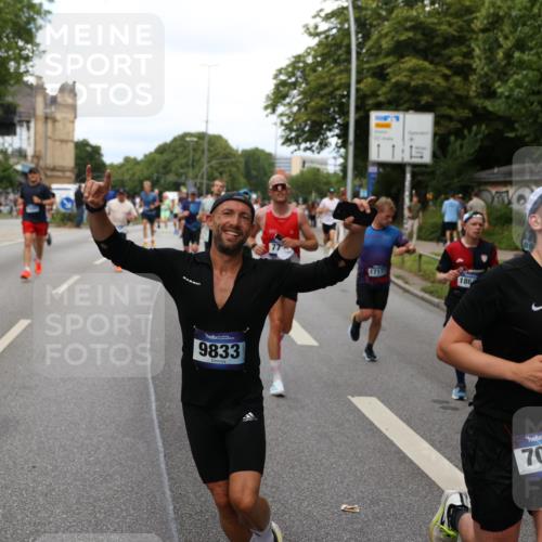 29.06.2025 - hella hamburg halbmarathon Yannick Fuchs http://msf.ph/oto/8279028 29.06.2025 10:37:21 20KM 1353, 1675, 1735, 2653, 4229, 4235, 5011, 5124, 5477, 7035, 7734, 9364, 9371, 9534, 9833, 11177, 11907, 12839, 13746, 14226, 14447, 14560, 14813, 15255, 15297, 15301, 15328, 15535, 15851, 15921, 16333, 16677, 17177, 17733, 17911, 18004, 18275, 18304, 18632, 18659, 18680, 18987 meine-sportfotos.de