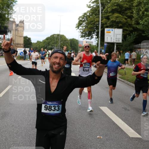 29.06.2025 - hella hamburg halbmarathon Yannick Fuchs http://msf.ph/oto/8279070 29.06.2025 10:37:21 20KM 1353, 1675, 1735, 2653, 4229, 4235, 5011, 5124, 5477, 7035, 7734, 9364, 9371, 9534, 9833, 11177, 11907, 12839, 13746, 14226, 14447, 14560, 14813, 15255, 15297, 15301, 15328, 15535, 15851, 15921, 16333, 16677, 17177, 17733, 17911, 18004, 18275, 18304, 18632, 18659, 18680, 18987 meine-sportfotos.de