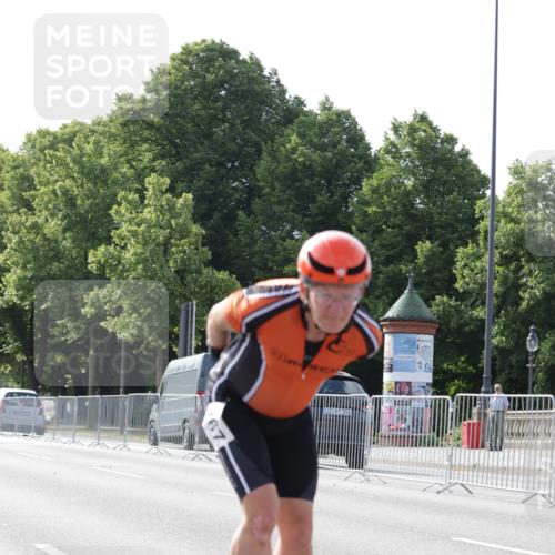 29.06.2025 - hella hamburg halbmarathon Jannik Wohlers http://msf.ph/oto/8279134 29.06.2025 08:52:39 Lombardsbrücke  meine-sportfotos.de