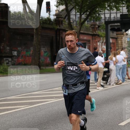 29.06.2025 - hella hamburg halbmarathon Yannick Fuchs http://msf.ph/oto/8279166 29.06.2025 10:49:36 20KM 1179, 1193, 1834, 2612, 3037, 3058, 3668, 4249, 4897, 5643, 5672, 6569, 6591, 6924, 7147, 7221, 7594, 7976, 8255, 8573, 8691, 9361, 9562, 10582, 11039, 11231, 12196, 12248, 12545, 13234, 13236, 13470, 14365, 15184, 15300, 15484, 15584, 15818, 15884, 16108, 16176, 16213, 16334, 16401, 16521, 16609, 16786, 17133, 17259, 17603, 17615, 17640, 17642, 17734, 17940, 18064, 18212, 18290, 18741, 18746, 18835, 19047, 19120 meine-sportfotos.de