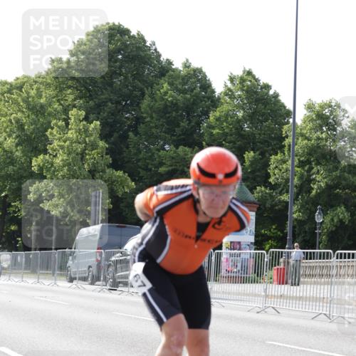 29.06.2025 - hella hamburg halbmarathon Jannik Wohlers http://msf.ph/oto/8279172 29.06.2025 08:52:39 Lombardsbrücke  meine-sportfotos.de