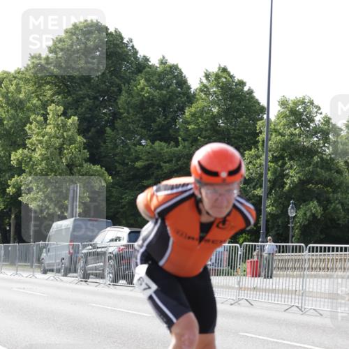 29.06.2025 - hella hamburg halbmarathon Jannik Wohlers http://msf.ph/oto/8279206 29.06.2025 08:52:39 Lombardsbrücke  meine-sportfotos.de