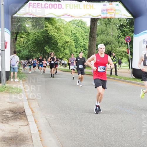 29.06.2025 - hella hamburg halbmarathon MichiJ http://msf.ph/oto/8279287 29.06.2025 10:31:57 Zwischen KM18-KM19 3109, 11469, 11778, 14667, 14798, 14861, 15862, 15932, 16105, 16301, 16314, 16547, 16677, 18775 meine-sportfotos.de