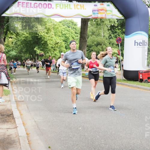 29.06.2025 - hella hamburg halbmarathon MichiJ http://msf.ph/oto/8279328 29.06.2025 10:57:29 Zwischen KM18-KM19 2990, 3691, 5423, 9975, 13788, 14488, 15586, 15700, 16134, 17472, 18493 meine-sportfotos.de
