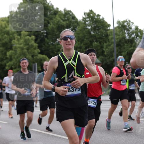 29.06.2025 - hella hamburg halbmarathon Jannik Wohlers http://msf.ph/oto/8279379 29.06.2025 10:34:54 Lombardsbrücke 1497, 1717, 1821, 2198, 2376, 2751, 3828, 3958, 4564, 4703, 4704, 5027, 5531, 5793, 6029, 6189, 6365, 6471, 6803, 6859, 7267, 7927, 8249, 8296, 10393, 10531, 10565, 11233, 11320, 11359, 11565, 11838, 11839, 11886, 12062, 12326, 12338, 12625, 13414, 13537, 13539, 14392, 14735, 15211, 15405, 15601, 15704, 15783, 16002, 16010, 16431, 16690, 16860, 17526, 17690, 17749, 17935, 18054, 18269, 18375, 18823, 19061 meine-sportfotos.de