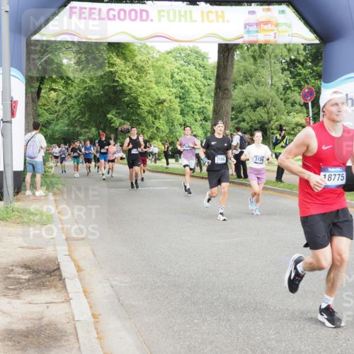 29.06.2025 - hella hamburg halbmarathon MichiJ http://msf.ph/oto/8279413 29.06.2025 10:31:58 Zwischen KM18-KM19 3109, 3124, 11469, 14667, 14798, 14861, 15862, 15932, 16105, 16301, 16314, 16547, 16677, 18775 meine-sportfotos.de