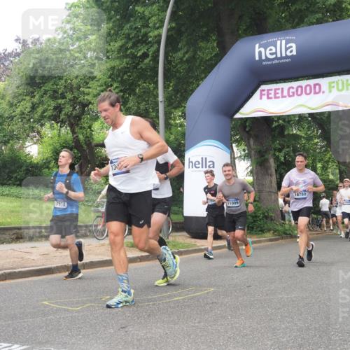 29.06.2025 - hella hamburg halbmarathon KatJ http://msf.ph/oto/8279499 29.06.2025 10:40:38 Zwischen KM18-KM19 3334, 3999, 6723, 7232, 7918 meine-sportfotos.de