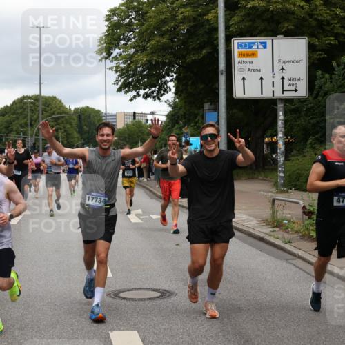 29.06.2025 - hella hamburg halbmarathon Yannick Fuchs http://msf.ph/oto/8279525 29.06.2025 10:49:39 20KM 1179, 1193, 1834, 2612, 3037, 3058, 3668, 4249, 4951, 5643, 5672, 6569, 6591, 6924, 7147, 7221, 7594, 7976, 8255, 8573, 8691, 9361, 9562, 10582, 11039, 11231, 12196, 12545, 13234, 13236, 13470, 13474, 14365, 15184, 15300, 15484, 15584, 15818, 15884, 16176, 16213, 16401, 16521, 16786, 17133, 17259, 17615, 17640, 17642, 17734, 17940, 18064, 18212, 18290, 18340, 18495, 18741, 18746, 18835, 19047, 19120, 19152 meine-sportfotos.de