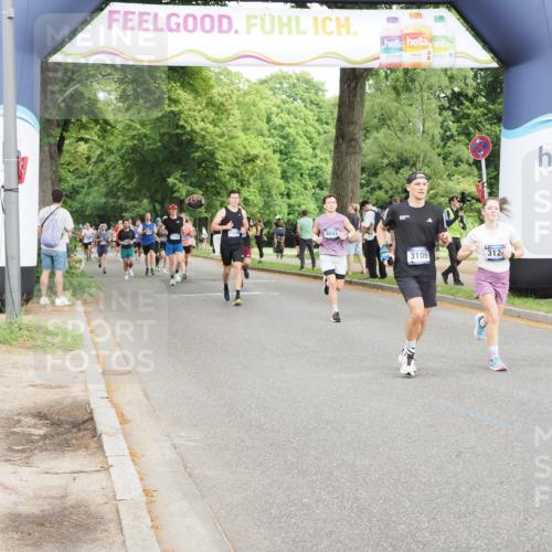 29.06.2025 - hella hamburg halbmarathon MichiJ http://msf.ph/oto/8279546 29.06.2025 10:31:59 Zwischen KM18-KM19 3109, 3124, 9043, 11469, 14667, 14798, 14861, 15862, 15932, 16105, 16314, 16547, 16677, 18775 meine-sportfotos.de