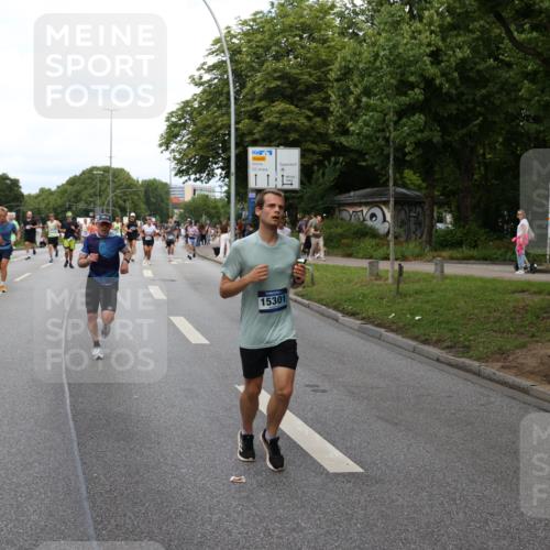29.06.2025 - hella hamburg halbmarathon Yannick Fuchs http://msf.ph/oto/8279552 29.06.2025 10:37:23 20KM 1353, 1675, 1735, 2653, 4229, 4235, 5011, 5124, 5477, 7035, 7734, 9364, 9371, 9534, 9833, 10251, 11177, 11907, 12839, 13746, 13807, 14226, 14447, 14560, 14813, 15255, 15297, 15301, 15328, 15535, 15706, 15851, 15921, 16333, 16677, 17177, 17733, 17911, 18004, 18274, 18275, 18304, 18632, 18659, 18680, 18987 meine-sportfotos.de