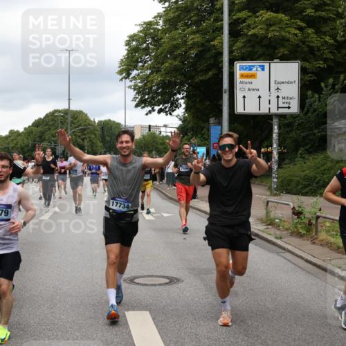 29.06.2025 - hella hamburg halbmarathon Yannick Fuchs http://msf.ph/oto/8279615 29.06.2025 10:49:39 20KM 1179, 1193, 1834, 2612, 3037, 3058, 3668, 4249, 4951, 5643, 5672, 6569, 6591, 6924, 7147, 7221, 7594, 7976, 8255, 8573, 8691, 9361, 9562, 10582, 11039, 11231, 12196, 12545, 13234, 13236, 13470, 13474, 14365, 15184, 15300, 15484, 15584, 15818, 15884, 16176, 16213, 16401, 16521, 16786, 17133, 17259, 17615, 17640, 17642, 17734, 17940, 18064, 18212, 18290, 18340, 18495, 18741, 18746, 18835, 19047, 19120, 19152 meine-sportfotos.de