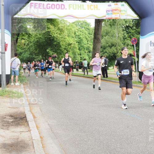 29.06.2025 - hella hamburg halbmarathon MichiJ http://msf.ph/oto/8279643 29.06.2025 10:31:59 Zwischen KM18-KM19 3109, 3124, 9043, 11469, 14667, 14798, 14861, 15862, 15932, 16105, 16314, 16547, 16677, 18775 meine-sportfotos.de