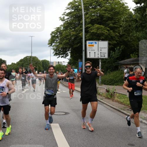 29.06.2025 - hella hamburg halbmarathon Yannick Fuchs http://msf.ph/oto/8279651 29.06.2025 10:49:39 20KM 1179, 1193, 1834, 2612, 3037, 3058, 3668, 4249, 4951, 5643, 5672, 6569, 6591, 6924, 7147, 7221, 7594, 7976, 8255, 8573, 8691, 9361, 9562, 10582, 11039, 11231, 12196, 12545, 13234, 13236, 13470, 13474, 14365, 15184, 15300, 15484, 15584, 15818, 15884, 16176, 16213, 16401, 16521, 16786, 17133, 17259, 17615, 17640, 17642, 17734, 17940, 18064, 18212, 18290, 18340, 18495, 18741, 18746, 18835, 19047, 19120, 19152 meine-sportfotos.de