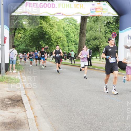 29.06.2025 - hella hamburg halbmarathon MichiJ http://msf.ph/oto/8279654 29.06.2025 10:31:59 Zwischen KM18-KM19 3109, 3124, 9043, 11469, 14667, 14798, 14861, 15862, 15932, 16105, 16314, 16547, 16677, 18775 meine-sportfotos.de
