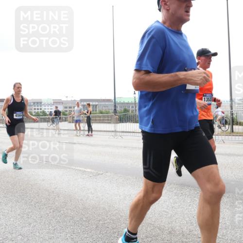 29.06.2025 - hella hamburg halbmarathon Lena Gebhardt http://msf.ph/oto/8279702 29.06.2025 10:35:14 Lombardsbrücke 4564, 13537, 1284, 1497, 1717, 1821, 1849, 2001, 2198, 2355, 2376, 2751, 3409, 3828, 3958, 4333, 4564, 4703, 4704, 4884, 4965, 5027, 5240, 5531, 5793, 6029, 6189, 6310, 6335, 6365, 6379, 6397, 6471, 6746, 6803, 6859, 7020, 7267, 7299, 7927, 8249, 8296, 8369, 8567, 8793, 9248, 9470, 10358, 10393, 10464, 10531, 10565, 10606, 11122, 11233, 11320, 11359, 11565, 11646, 11838, 11839, 11886, 12019, 12062, 12236, 12326, 12382, 12764 meine-sportfotos.de