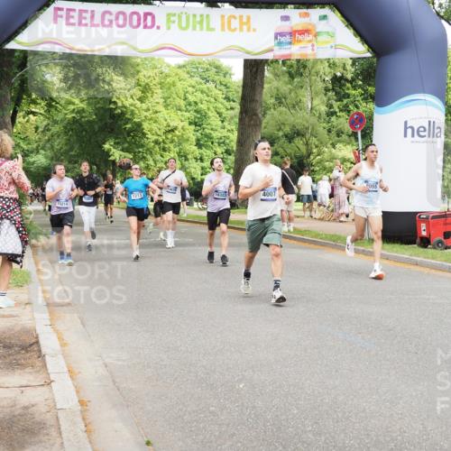 29.06.2025 - hella hamburg halbmarathon MichiJ http://msf.ph/oto/8279756 29.06.2025 10:57:37 Zwischen KM18-KM19 1213, 2110, 4007, 8055, 14679, 15531, 16323, 18957 meine-sportfotos.de