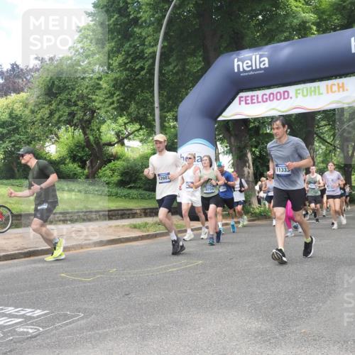 29.06.2025 - hella hamburg halbmarathon KatJ http://msf.ph/oto/8279793 29.06.2025 10:40:41 Zwischen KM18-KM19 3334, 3999, 5077, 6723, 7918, 8335 meine-sportfotos.de