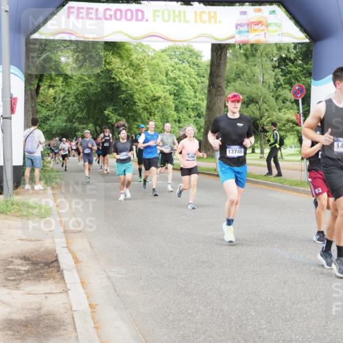 29.06.2025 - hella hamburg halbmarathon MichiJ http://msf.ph/oto/8279807 29.06.2025 10:32:03 Zwischen KM18-KM19 3124, 6490, 6705, 9043, 13746, 14385, 14861, 16677, 18775 meine-sportfotos.de