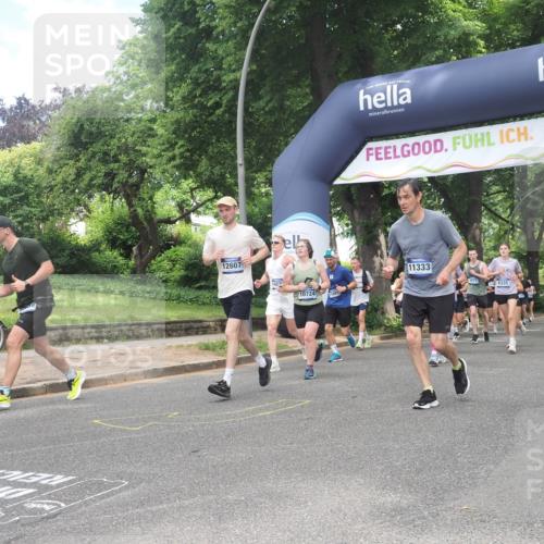 29.06.2025 - hella hamburg halbmarathon KatJ http://msf.ph/oto/8279813 29.06.2025 10:40:41 Zwischen KM18-KM19 3334, 3999, 5077, 6723, 7918, 8335 meine-sportfotos.de