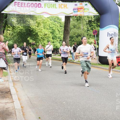 29.06.2025 - hella hamburg halbmarathon MichiJ http://msf.ph/oto/8279820 29.06.2025 10:57:38 Zwischen KM18-KM19 1213, 2110, 4007, 7881, 8055, 14679, 15531, 16323, 18957 meine-sportfotos.de