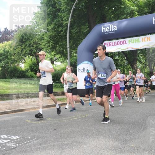 29.06.2025 - hella hamburg halbmarathon KatJ http://msf.ph/oto/8279877 29.06.2025 10:40:42 Zwischen KM18-KM19 1267, 3334, 5077, 6723, 7509, 7918, 8335 meine-sportfotos.de