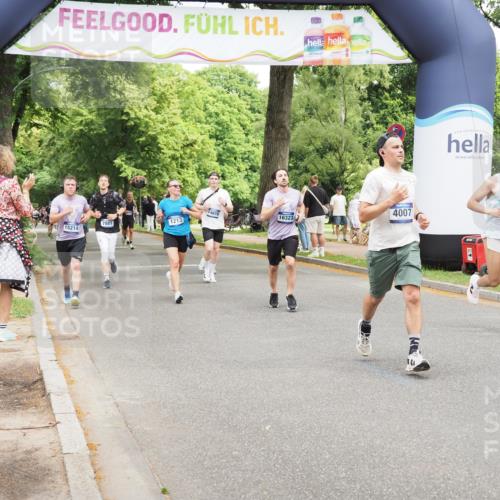 29.06.2025 - hella hamburg halbmarathon MichiJ http://msf.ph/oto/8279892 29.06.2025 10:57:38 Zwischen KM18-KM19 1213, 2110, 4007, 7881, 8055, 14679, 15531, 16323, 18957 meine-sportfotos.de