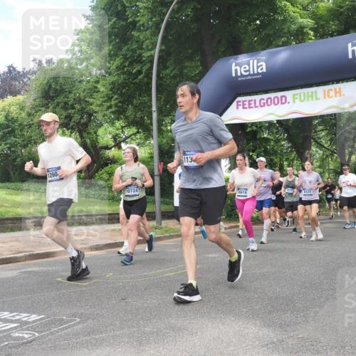 29.06.2025 - hella hamburg halbmarathon KatJ http://msf.ph/oto/8279923 29.06.2025 10:40:42 Zwischen KM18-KM19 1267, 3334, 5077, 6723, 7509, 7918, 8335 meine-sportfotos.de