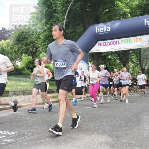 29.06.2025 - hella hamburg halbmarathon KatJ http://msf.ph/oto/8279969 29.06.2025 10:40:42 Zwischen KM18-KM19 1267, 3334, 5077, 6723, 7509, 7918, 8335 meine-sportfotos.de