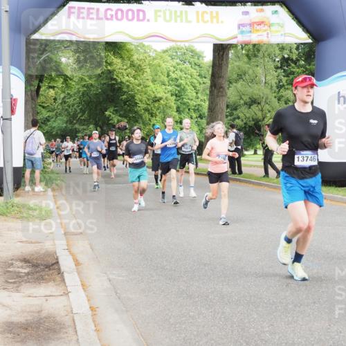 29.06.2025 - hella hamburg halbmarathon MichiJ http://msf.ph/oto/8279989 29.06.2025 10:32:04 Zwischen KM18-KM19 3124, 6490, 6705, 7451, 9043, 13746, 14385, 14861, 18775 meine-sportfotos.de