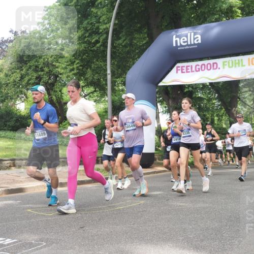 29.06.2025 - hella hamburg halbmarathon KatJ http://msf.ph/oto/8279999 29.06.2025 10:40:43 Zwischen KM18-KM19 1267, 3334, 5077, 6723, 7509, 7918, 8335 meine-sportfotos.de