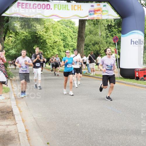 29.06.2025 - hella hamburg halbmarathon MichiJ http://msf.ph/oto/8280013 29.06.2025 10:57:39 Zwischen KM18-KM19 1213, 2110, 4007, 7881, 8055, 14679, 15214, 15531, 16323, 16938 meine-sportfotos.de