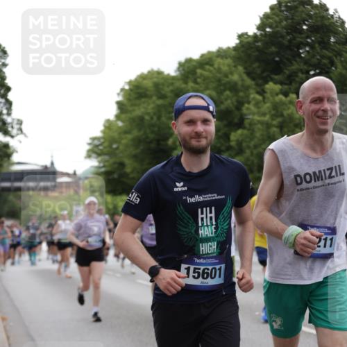 29.06.2025 - hella hamburg halbmarathon Jannik Wohlers http://msf.ph/oto/8280046 29.06.2025 10:34:58 Lombardsbrücke 1717, 1821, 2001, 2198, 2376, 2751, 3828, 3958, 4333, 4703, 4704, 4965, 5027, 5240, 5531, 5793, 6029, 6189, 6365, 6471, 6746, 6859, 7267, 7927, 8249, 8296, 8567, 9470, 10393, 10531, 10565, 11233, 11320, 11359, 11565, 11838, 11839, 11886, 12062, 12326, 12338, 12625, 13414, 13539, 13805, 14392, 14735, 15211, 15601, 15704, 15783, 16002, 16010, 16431, 16690, 16710, 16860, 17331, 17526, 17689, 17690, 17749, 17883, 17935, 17974, 18054, 18269, 18375, 18823, 18912, 19061 meine-sportfotos.de