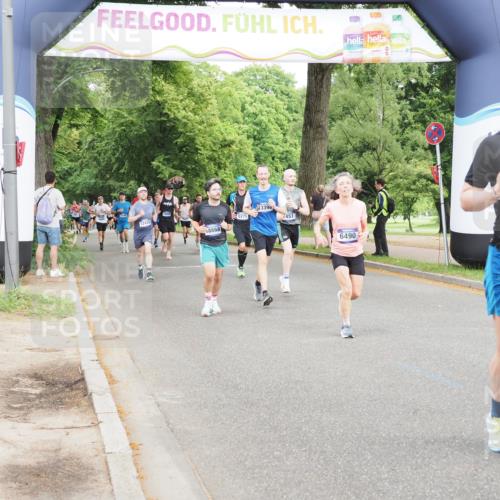 29.06.2025 - hella hamburg halbmarathon MichiJ http://msf.ph/oto/8280094 29.06.2025 10:32:04 Zwischen KM18-KM19 3124, 6490, 6705, 7451, 9043, 13746, 14385, 14861, 18775 meine-sportfotos.de
