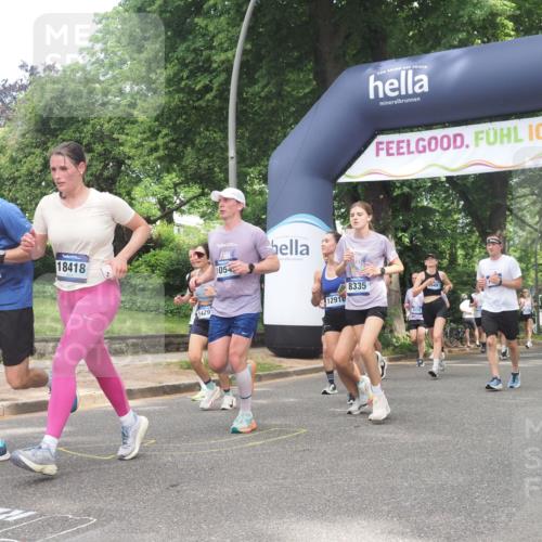 29.06.2025 - hella hamburg halbmarathon KatJ http://msf.ph/oto/8280104 29.06.2025 10:40:43 Zwischen KM18-KM19 1267, 3334, 5077, 6723, 7509, 7918, 8335 meine-sportfotos.de