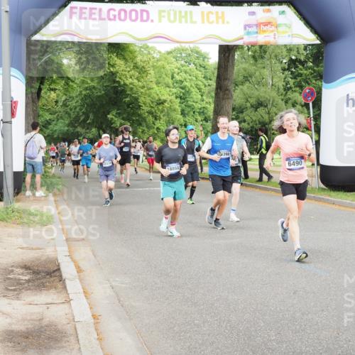 29.06.2025 - hella hamburg halbmarathon MichiJ http://msf.ph/oto/8280146 29.06.2025 10:32:05 Zwischen KM18-KM19 3124, 5275, 6490, 6705, 7451, 9043, 13398, 13746, 14385, 18868 meine-sportfotos.de