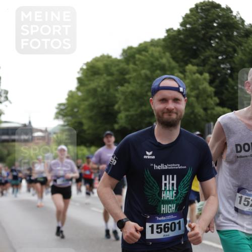29.06.2025 - hella hamburg halbmarathon Jannik Wohlers http://msf.ph/oto/8280225 29.06.2025 10:34:58 Lombardsbrücke 1717, 1821, 2001, 2198, 2376, 2751, 3828, 3958, 4333, 4703, 4704, 4965, 5027, 5240, 5531, 5793, 6029, 6189, 6365, 6471, 6746, 6859, 7267, 7927, 8249, 8296, 8567, 9470, 10393, 10531, 10565, 11233, 11320, 11359, 11565, 11838, 11839, 11886, 12062, 12326, 12338, 12625, 13414, 13539, 13805, 14392, 14735, 15211, 15601, 15704, 15783, 16002, 16010, 16431, 16690, 16710, 16860, 17331, 17526, 17689, 17690, 17749, 17883, 17935, 17974, 18054, 18269, 18375, 18823, 18912, 19061 meine-sportfotos.de