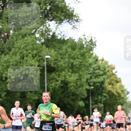 29.06.2025 - hella hamburg halbmarathon Dr. Thomas Lammeyer http://msf.ph/oto/8280286 29.06.2025 10:36:47 Kennedybrücke 1237, 1640, 1647, 2268, 2959, 3391, 3660, 3670, 3708, 3753, 4857, 5110, 5783, 5871, 6228, 6252, 6312, 6315, 6642, 7135, 7387, 7468, 7531, 7749, 7789, 8170, 8625, 8840, 8914, 9010, 9188, 9542, 9765, 9812, 10002, 10013, 10203, 10354, 10470, 10624, 10828, 11076, 11205 meine-sportfotos.de