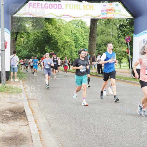 29.06.2025 - hella hamburg halbmarathon MichiJ http://msf.ph/oto/8280288 29.06.2025 10:32:05 Zwischen KM18-KM19 3124, 5275, 6490, 6705, 7451, 9043, 13398, 13746, 14385, 18868 meine-sportfotos.de