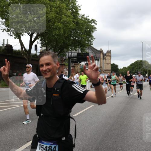 29.06.2025 - hella hamburg halbmarathon Yannick Fuchs http://msf.ph/oto/8280305 29.06.2025 10:49:41 20KM 1179, 1193, 1834, 2612, 3058, 3668, 4951, 5643, 5672, 6569, 6591, 6924, 7147, 7594, 7742, 7976, 8255, 8573, 8639, 9361, 9562, 10582, 11039, 12196, 12545, 13234, 13236, 13474, 14365, 15184, 15484, 15584, 15818, 15884, 16176, 16213, 16375, 16401, 16521, 16786, 17133, 17259, 17615, 17640, 17642, 17734, 17940, 18064, 18212, 18290, 18325, 18340, 18495, 18741, 18746, 18835, 19120, 19152 meine-sportfotos.de