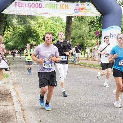 29.06.2025 - hella hamburg halbmarathon MichiJ http://msf.ph/oto/8280315 29.06.2025 10:57:41 Zwischen KM18-KM19 1213, 2110, 4007, 7346, 7881, 8055, 14679, 15214, 16323, 16938 meine-sportfotos.de