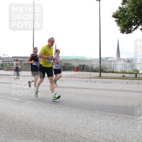 29.06.2025 - hella hamburg halbmarathon Lena Gebhardt http://msf.ph/oto/8280318 29.06.2025 10:35:17 Lombardsbrücke 13539, 17690, 5027, 1284, 1497, 1717, 1786, 1821, 1849, 2001, 2198, 2355, 2376, 2751, 3409, 3828, 3958, 4333, 4564, 4703, 4704, 4884, 4965, 5027, 5240, 5531, 5793, 6029, 6189, 6310, 6335, 6365, 6379, 6381, 6397, 6471, 6746, 6803, 6859, 7267, 7299, 7927, 8249, 8296, 8369, 8567, 8793, 9248, 9470, 10358, 10393, 10464, 10531, 10565, 10606, 11233, 11320, 11359, 11565, 11646, 11838, 11839, 11886, 12019, 12062, 12236, 12326, 12764 meine-sportfotos.de