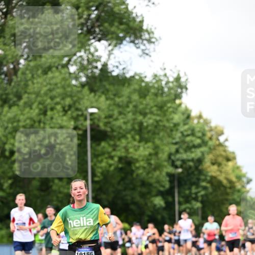 29.06.2025 - hella hamburg halbmarathon Dr. Thomas Lammeyer http://msf.ph/oto/8280353 29.06.2025 10:36:48 Kennedybrücke 1237, 1640, 1647, 2268, 2959, 3391, 3660, 3670, 3708, 3753, 4857, 5110, 5783, 5871, 6228, 6252, 6312, 6315, 6642, 7135, 7387, 7531, 7749, 7750, 7789, 8170, 8625, 8840, 8914, 9010, 9034, 9188, 9542, 9765, 9812, 10002, 10013, 10203, 10354, 10470, 10624, 10828, 11076, 11205 meine-sportfotos.de